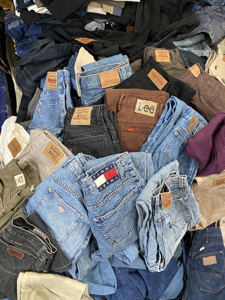 20x Mixed Vintage Jeans Bundle – Reseller Pack (Levi’s, Wrangler, + More)